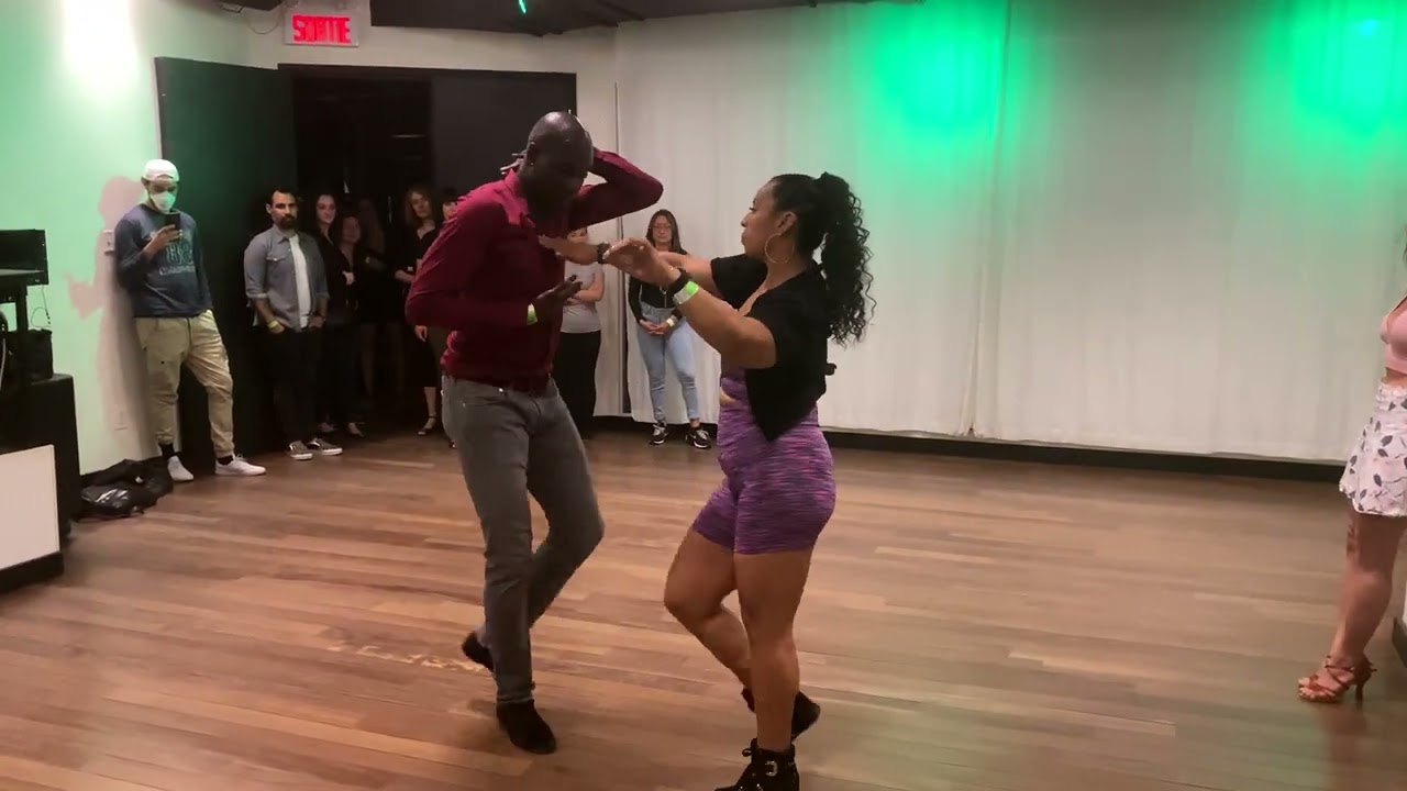 Edson Vallon (Salsa Class & Demo) at the Bachata Invasion Social on May 28 2022