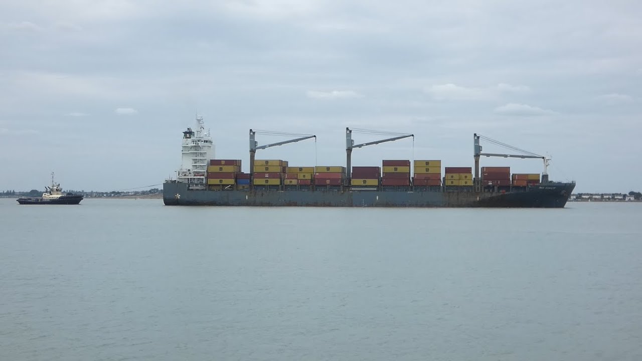 Max Schulte arrives to the Port of Felixstowe. Svitzer Deben assists with berthing . 4th August 2024