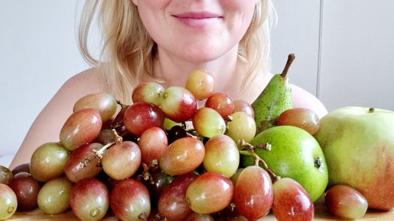 ASMR FRUIT PLATTER | GRAPES *NO TALKING* CRUNCHY EATING SOUNDS | FRUITYLICIOUS ASMR