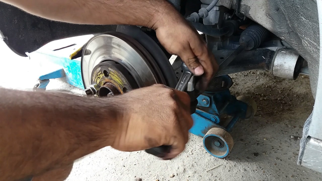 Troca da junta homocinética do Polo