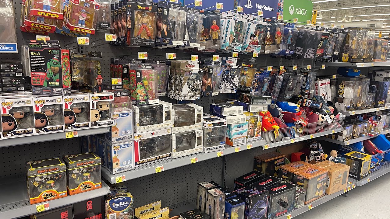 Another Well stocked Walmart toy section (daily toy hunt)