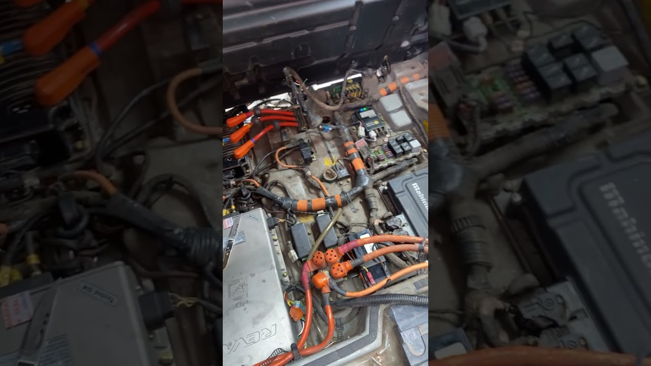 Mahindra E2o electrical section