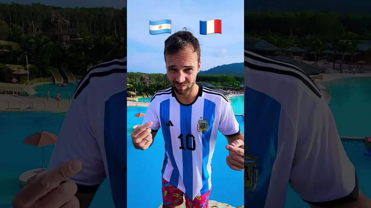 🇦🇷🇫🇷 Who will win? Messi vs Mbappe splash battle at #bluetreephuket #swimming #worldcup