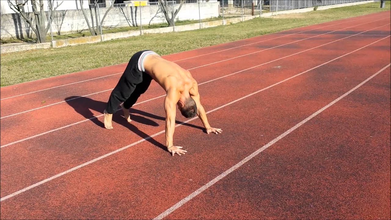 I MIGLIORI ESERCIZI A CORPO LIBERO: Esercizi di spinta per petto, spalla e tricipiti