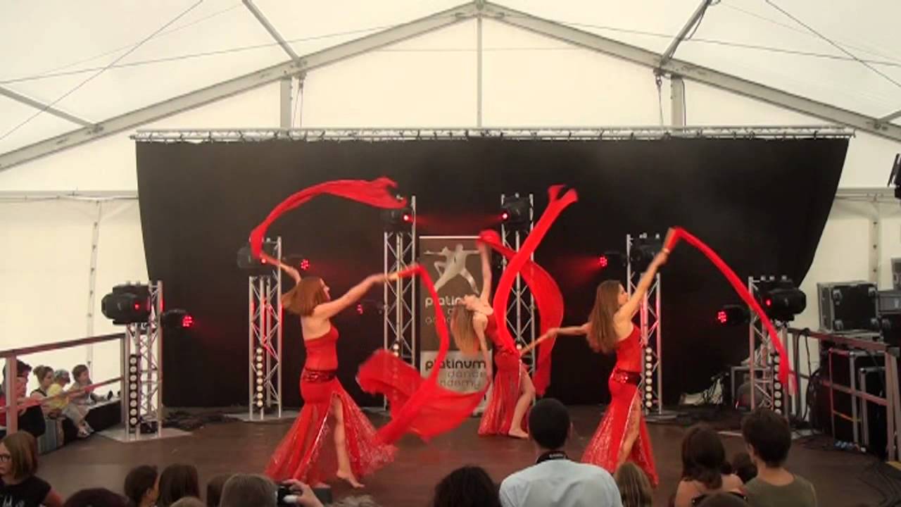 Im&eacute;riale 2015 - Samedi - 09 - Danse orientale - Voile et &eacute;ventails