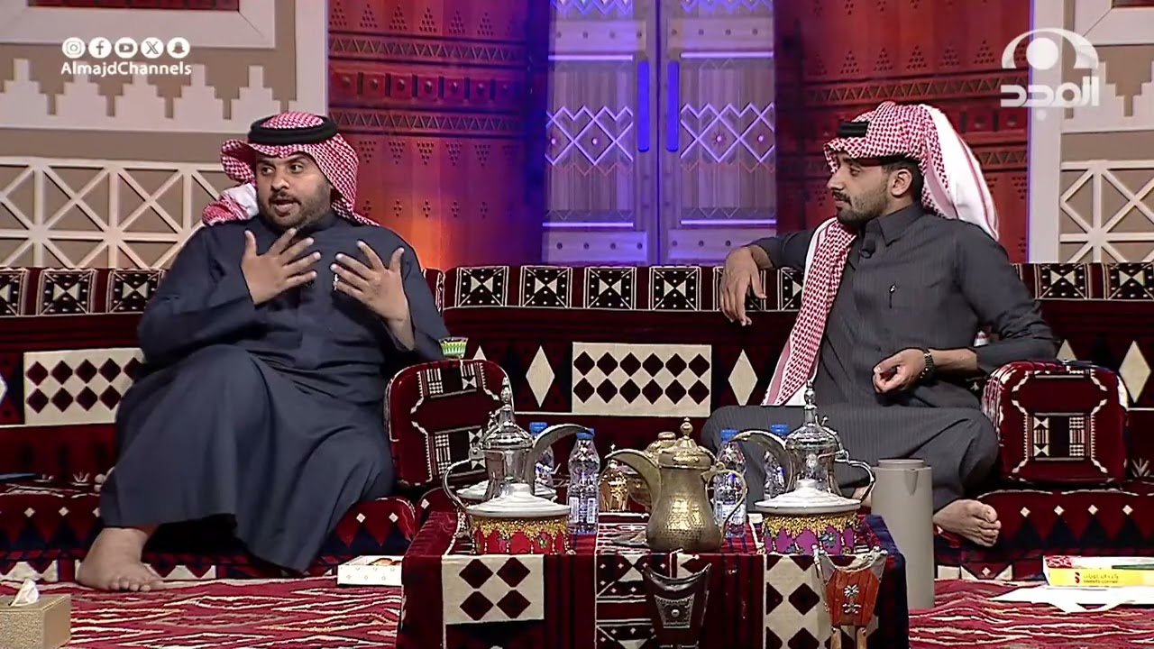 طالب ثانوي أشوفه منعزل ولا يتكلم مع أحد وحاولت معه ولما سألته عن هوايته هذا ما حصل! سعيد بن درعان