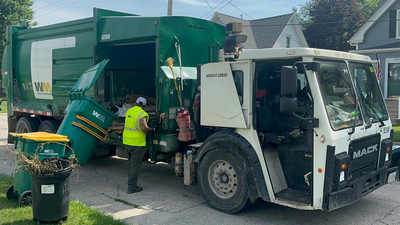 WM Mack LR McNeilus MSL Garbage Truck with Gripper Tipper