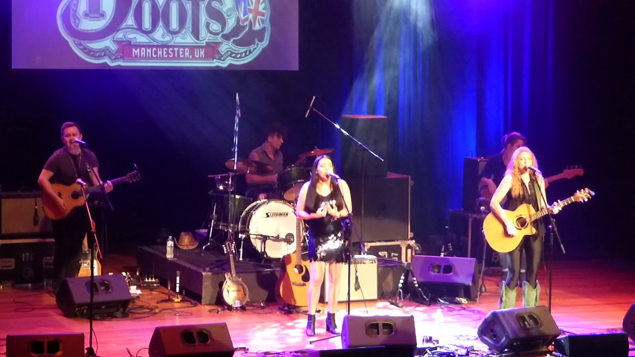 'Diane'- Cam Cover by Kezia Gill & Jade Helliwell @ Tamworth Townhall NSW