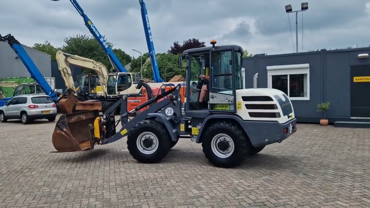 Terex TL80, 2018, hydr. snelwissel vorken en bak, 4-cil. Deutz 1724 uur, very low hours, 4900 kg.