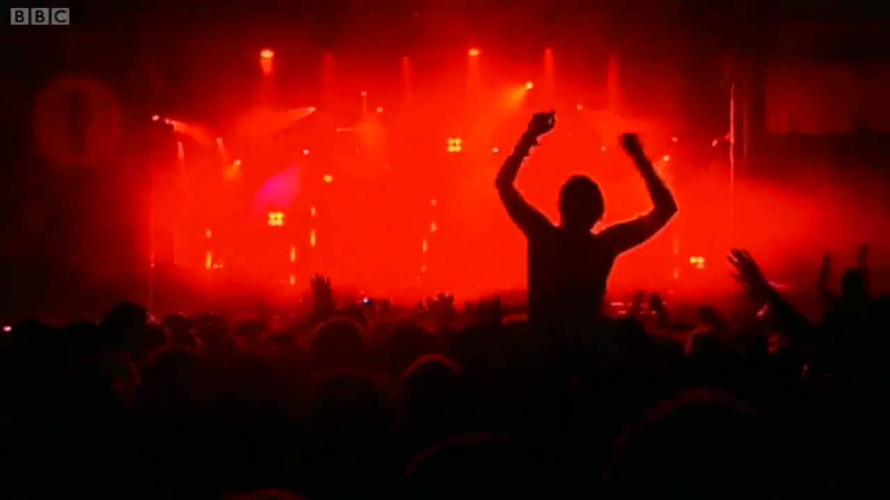 Crystal Castles - Courtship Dating (Live @ Reading & Leeds)