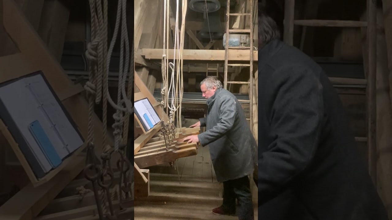 The First No&euml;l on Bells