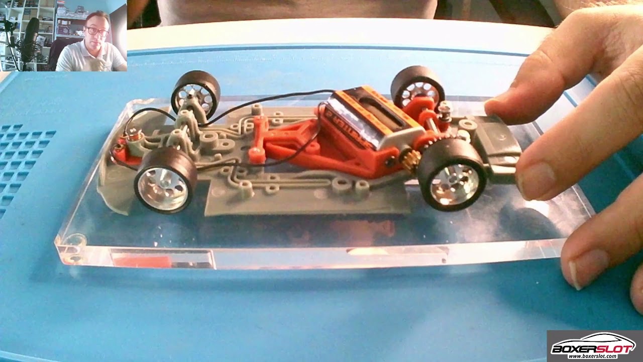 Explicación mecánica Mercedes AMG GT3 RS Scaleauto