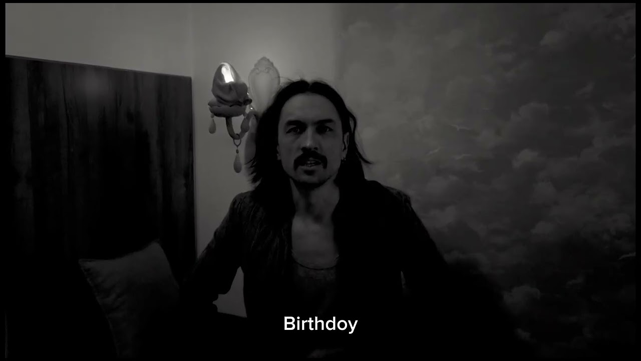 Happy birdy motion picture for my friend. Inspired by David Lynch films. 