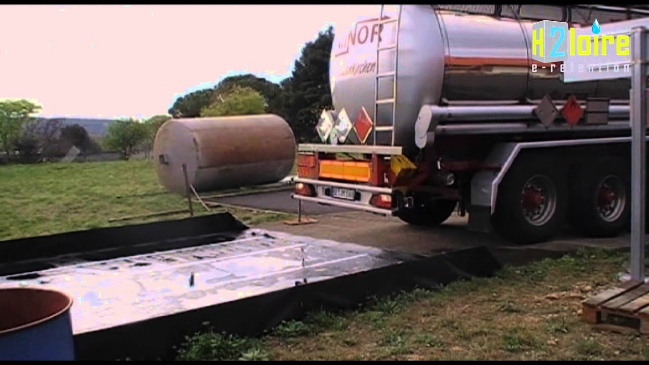 Bac de r&eacute;tention souple pour produits chimiques et pour d&eacute;potage de camion