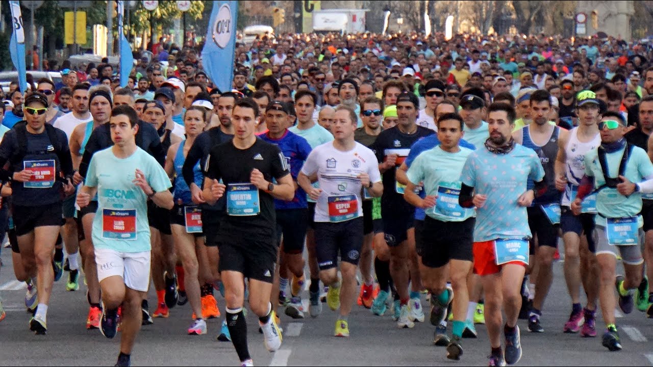 📸 eDreams Mitja Marató de Barcelona 2023 · Km 1 · Fotos · How Bright The Sky #214