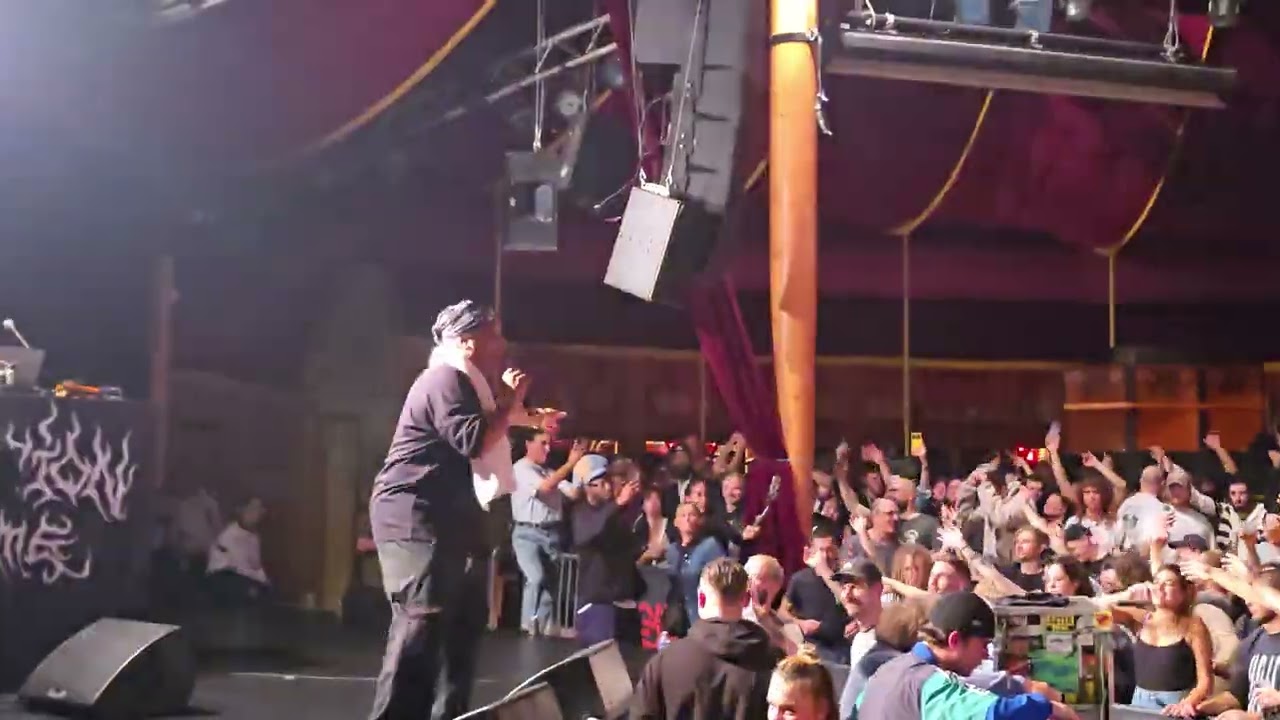 O.B.F x Iration Steppas - Kilimanjaro (final) (5/9) Live Cabaret Sauvage Paris 20241102 020709 HD