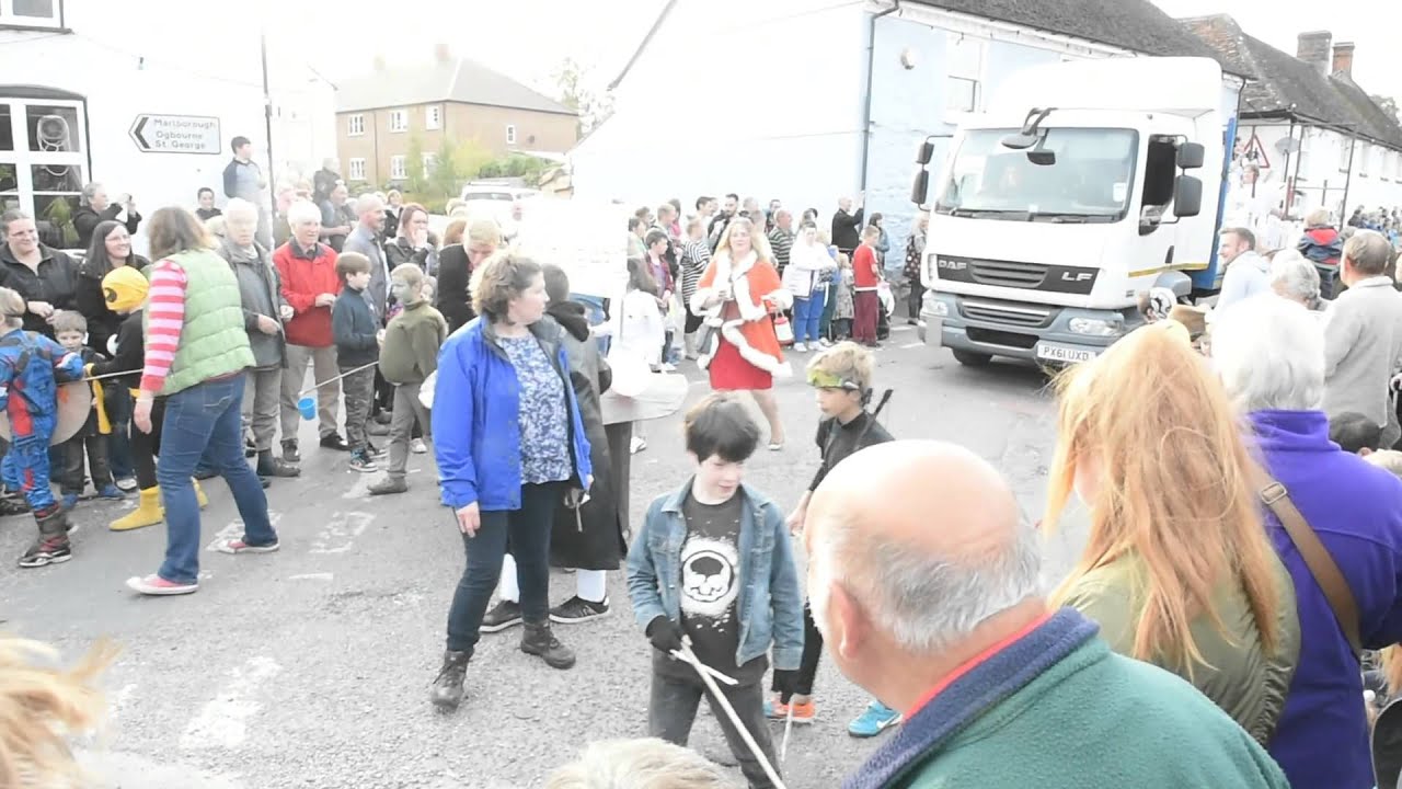 Aldbourne Carnival Procession 2015