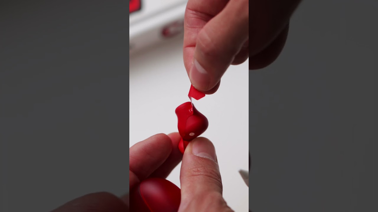 Beats Solo Buds UNBOXING (Transparent RED)