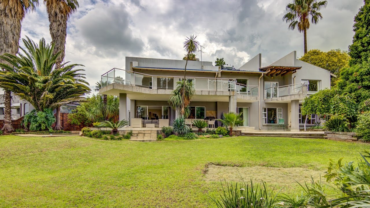 5 Bedroom House for Sale in Alphen Park