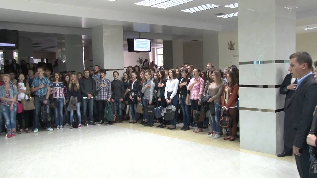 Гімн України. Благодійна ярмарка КНТЕУ