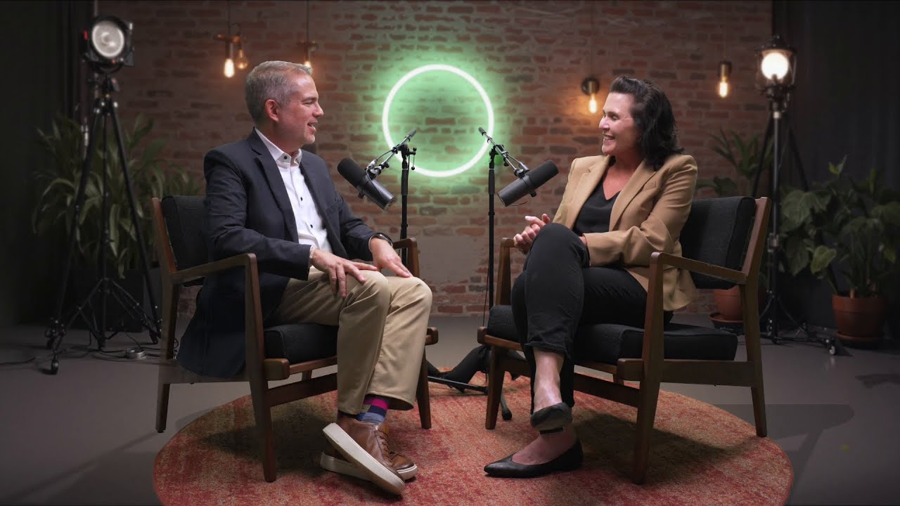 Your Customers Are Speaking. Why Aren't You Listening? w Lisa Fairbanks | Speechless CX Podcast Ep 1