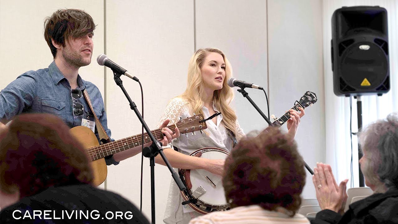 Ashley Campbell + Shannon Campbell play Gentle On My Mind by Glen Campbell at Abe's Garden Nashville
