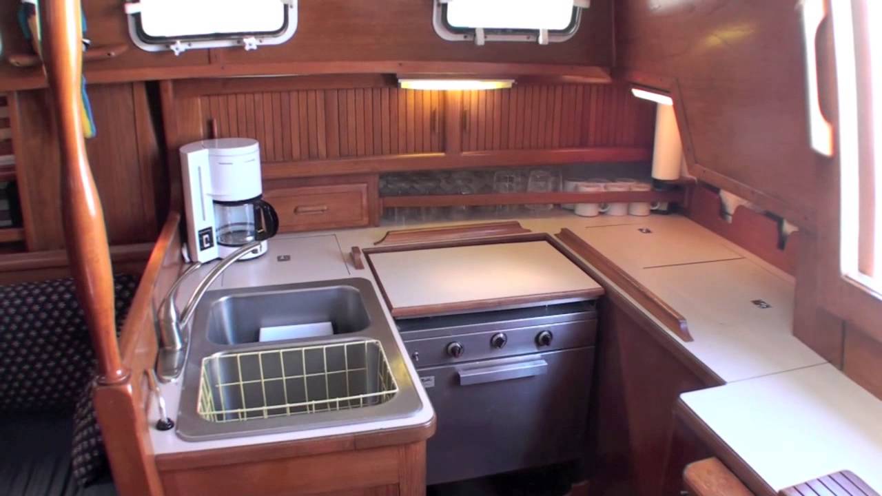 Endeavour 35 5 Siren Song