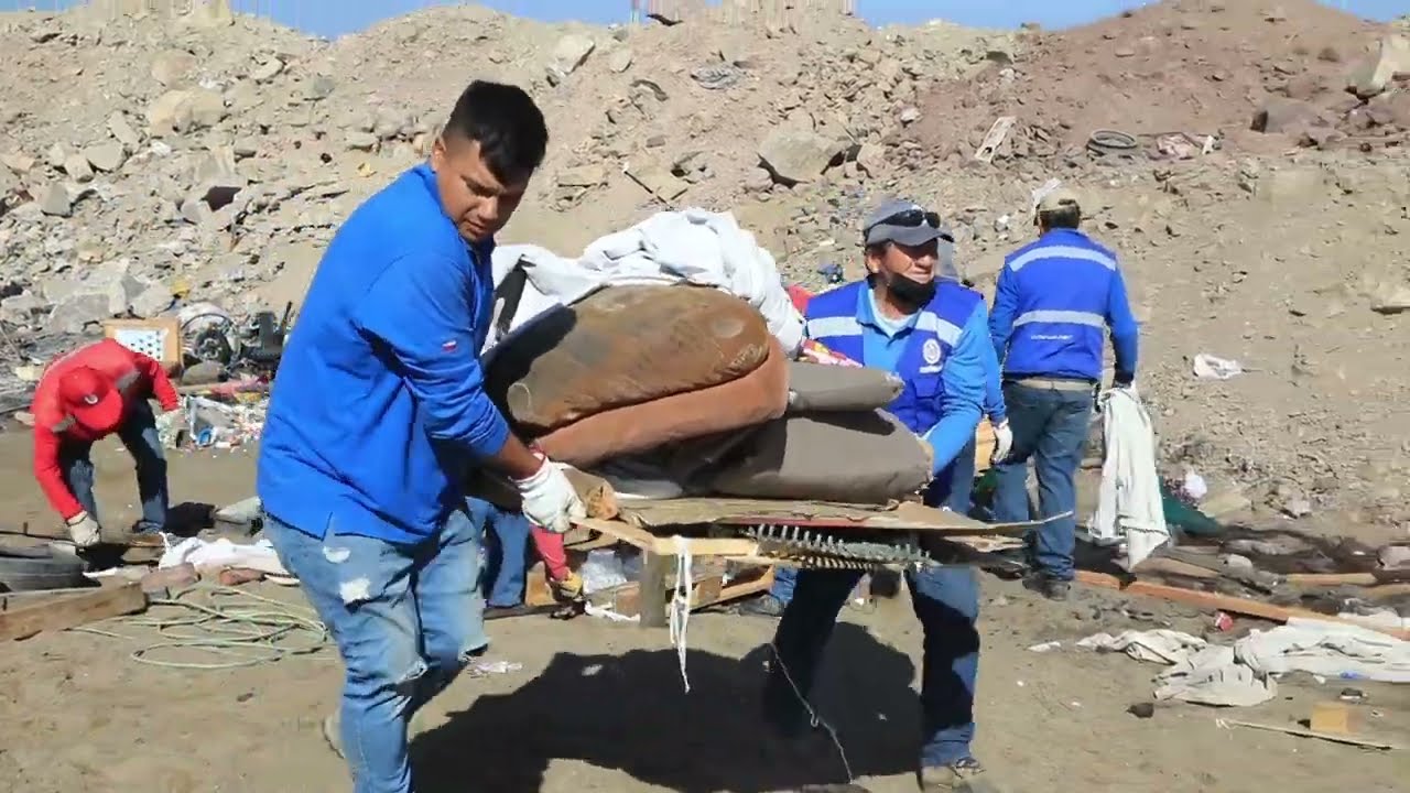 Desalojan más de 30 rucos del borde costero de Antofagasta