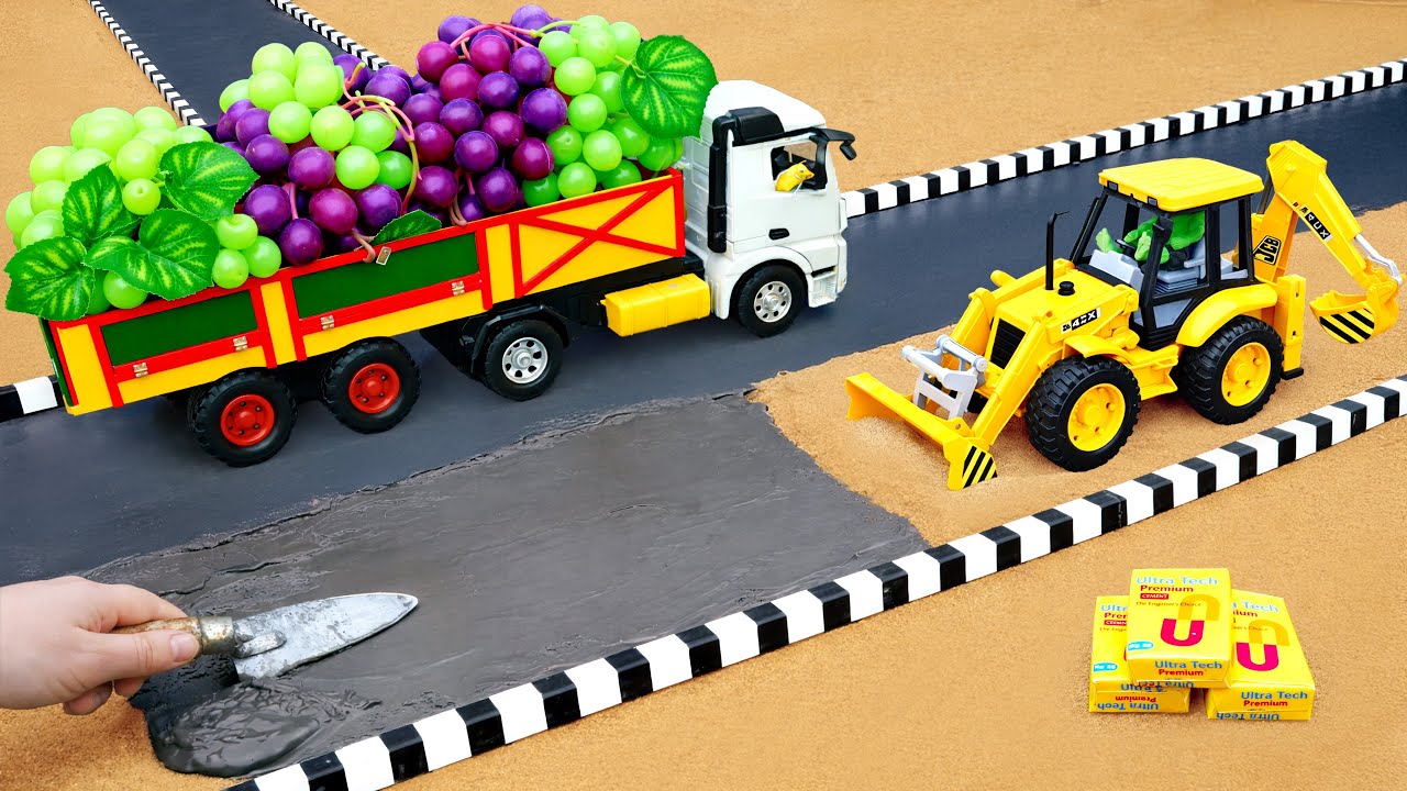 DIY Mini Tractor Builds a Concrete Road to Transport Grapes 🍇🚚 | RC Construction Project