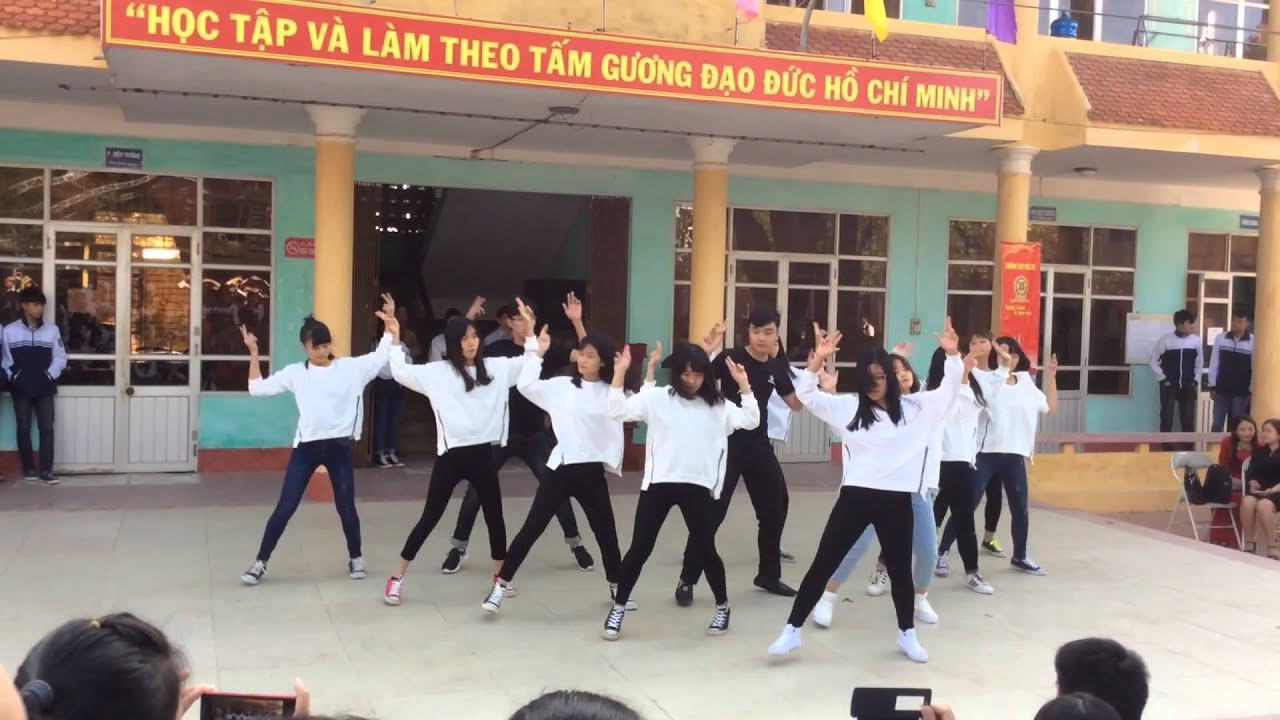 11A6 THPT Mê Linh - Hà Nội nhảy dân vũ hiện đại Bang Bang Bang (giải nhất)