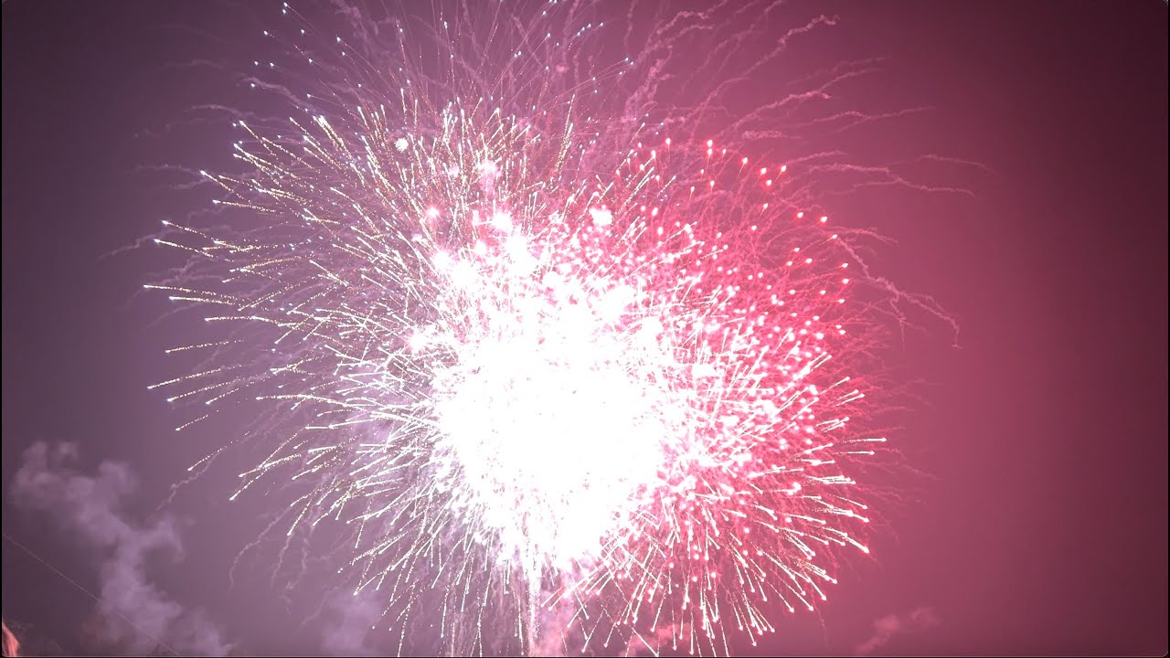 Superbe Feu D'artifice À Amiens (80) (13 Juillet 2024 | 4K 60FPS)