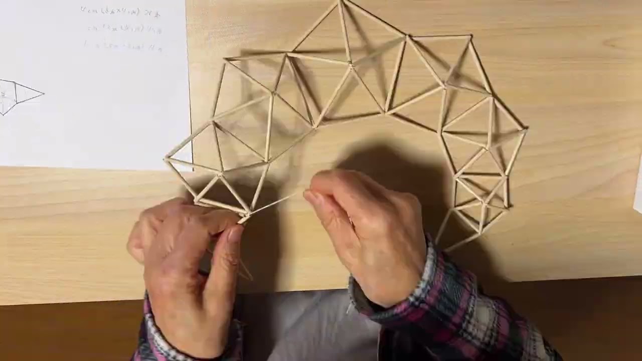 ヒンメリ作り『三日月と星』