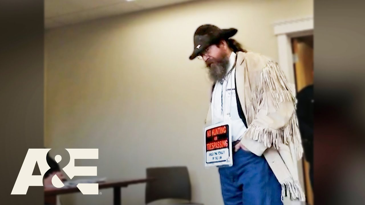 Court Cam: Sovereign Citizen Wears 