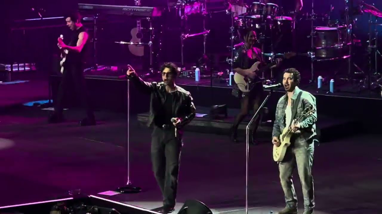 Jonas Brothers - Year 3000 - Rod Laver Arena, Melbourne, Australia LIVE - 8 March '24