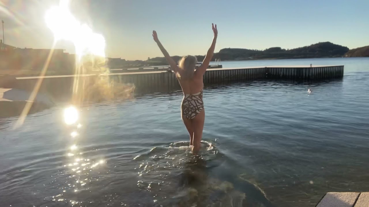 COLD SWIMMING IN NORWEGIAN FJORDS
