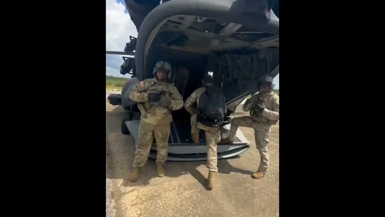 160. SOAR odbiera cywilnych wykonawc&oacute;w za pośrednictwem MH-47G Block II z Zielonymi Beretami w gotowości