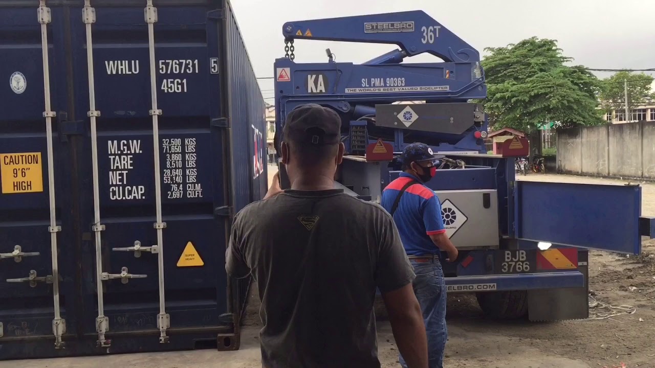 Seorang baru belajar sideloder di anggap reme.akhirnya lori sedikit terbalik