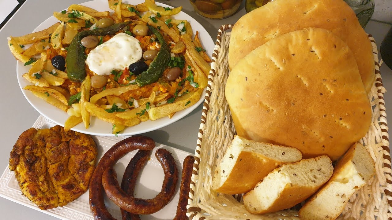 كفتاجي تونسي على أصوله مع خبز الدار بالسميد kaftaji tunisien