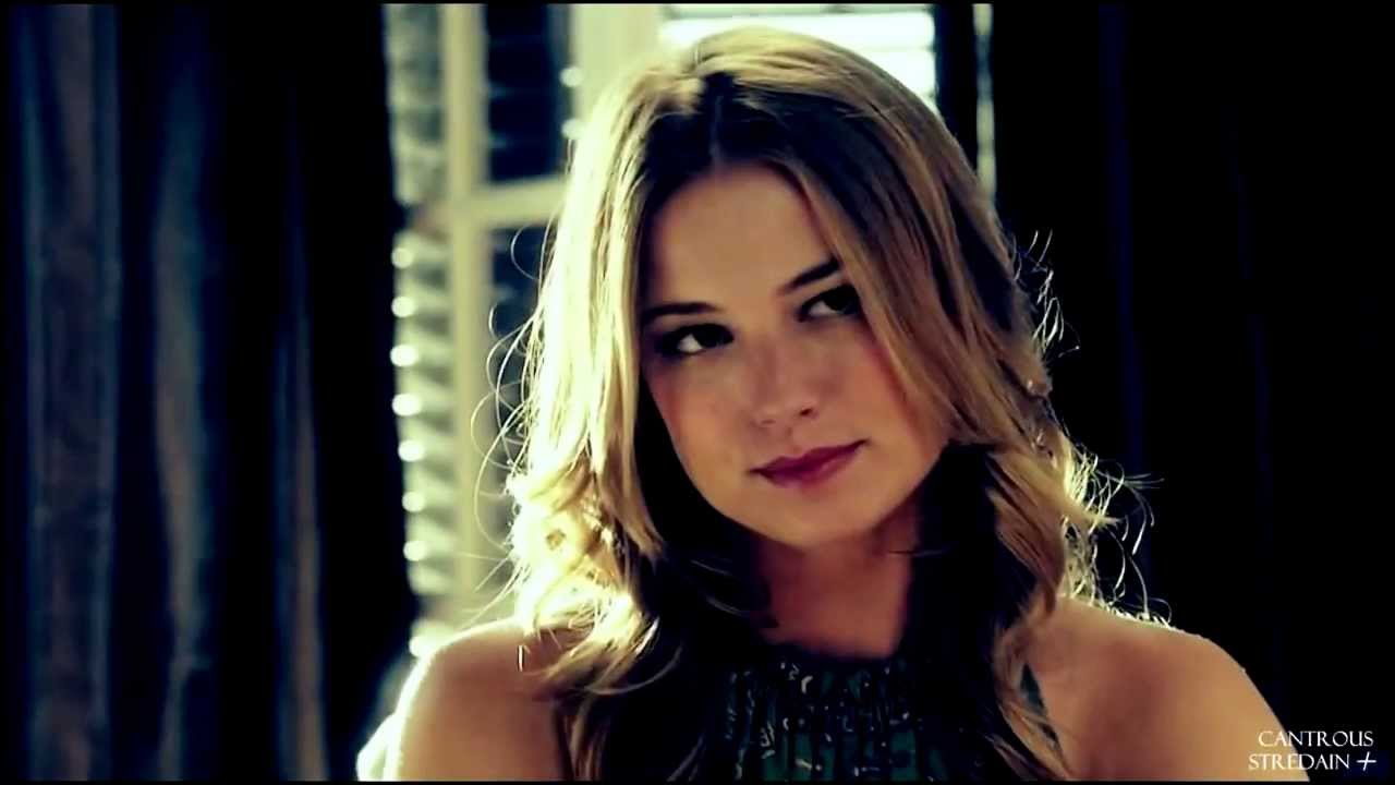 Revenge - Emily Thorne // Bones [+Cantrous]