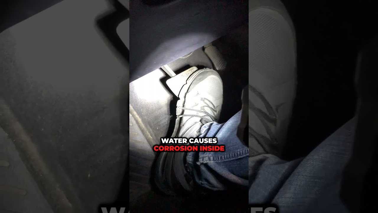 Случайно залил воду в бачок тормозной жидкости #механик #машина #автомобиль
