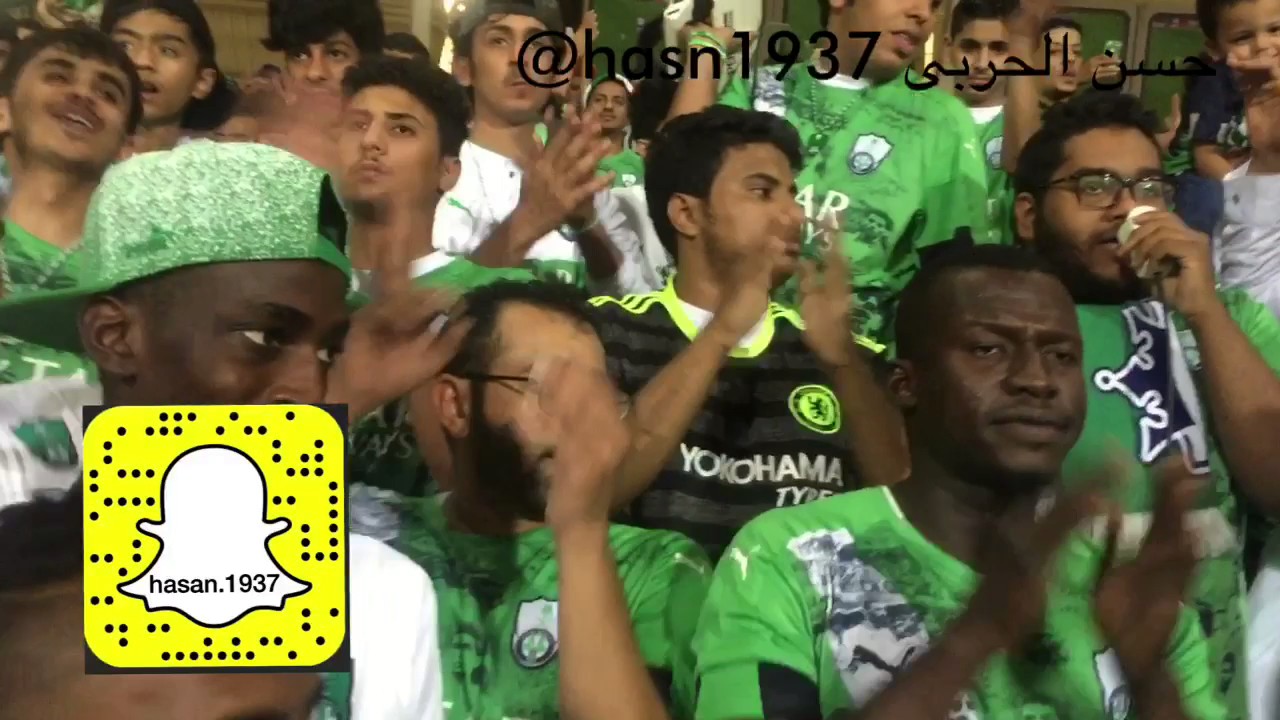 صوت الاهلي القادم على سلام وجنون المجانين معاه اهازيج حماسيه
