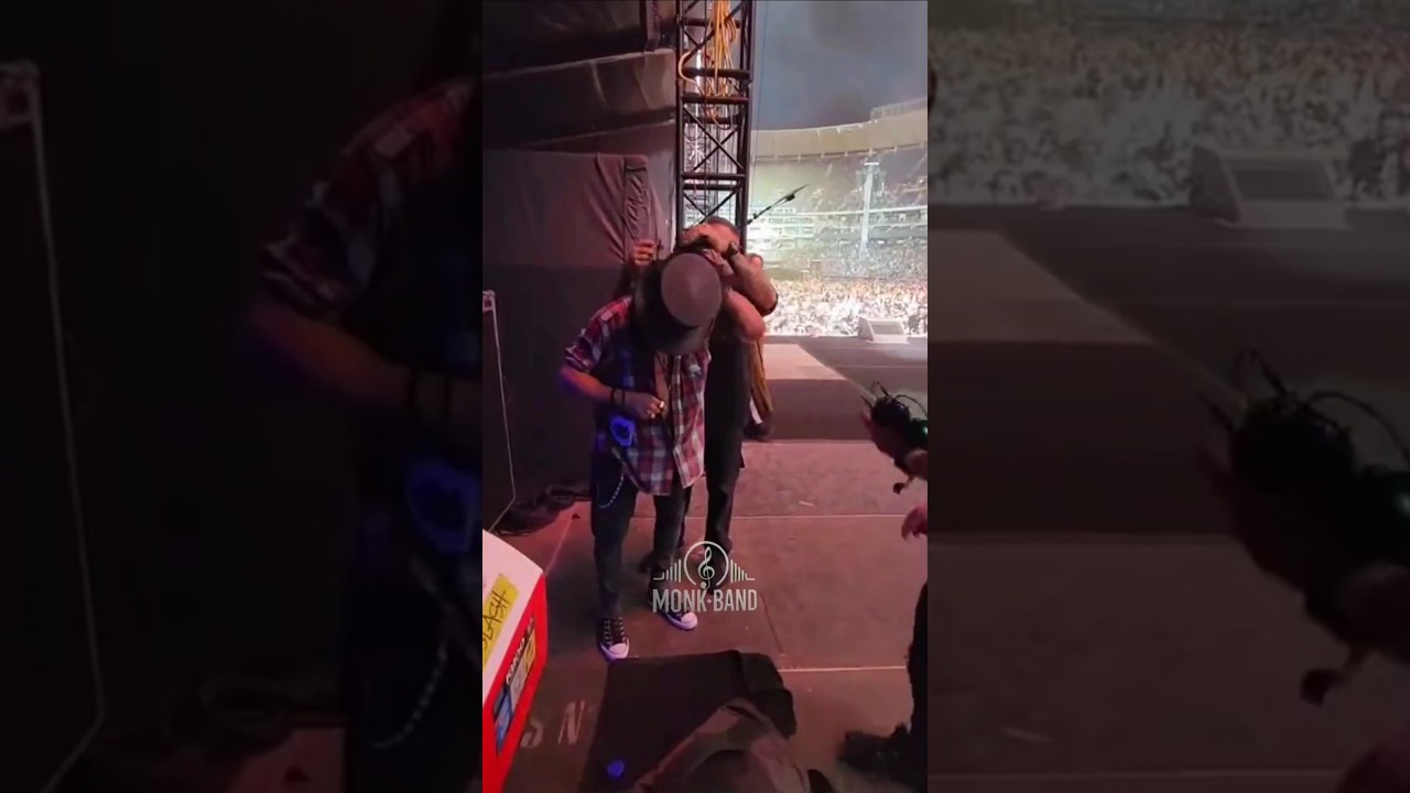 Спасибо всем, кто пришёл! #gunsnroses #gnr #monkband #slash #axlrose