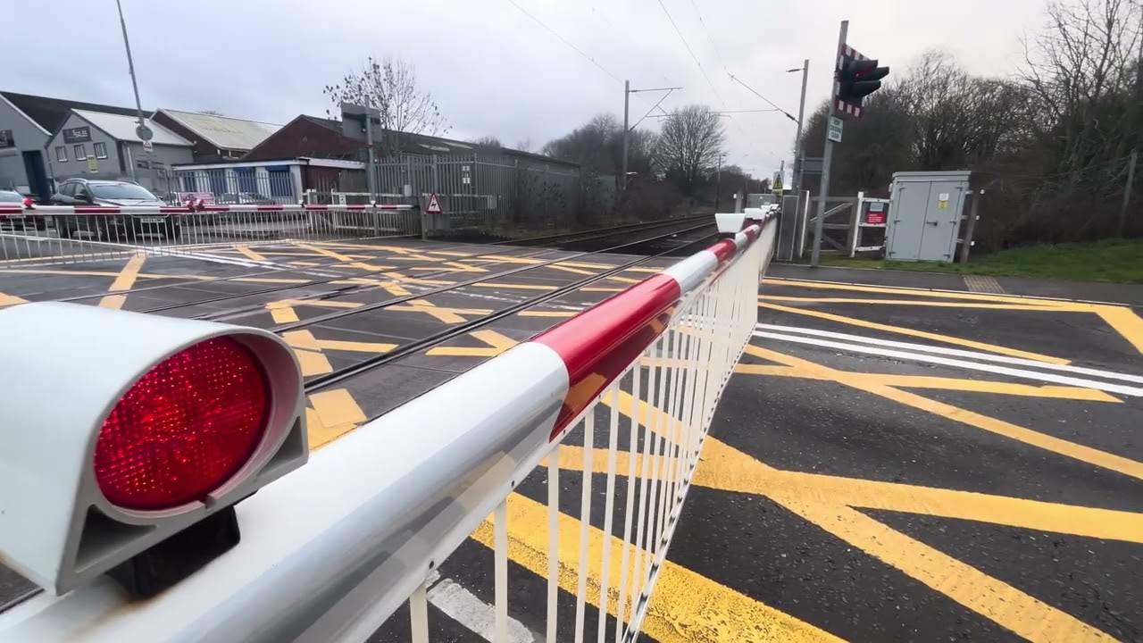 Noose Lane Level Crossing (West Mids)