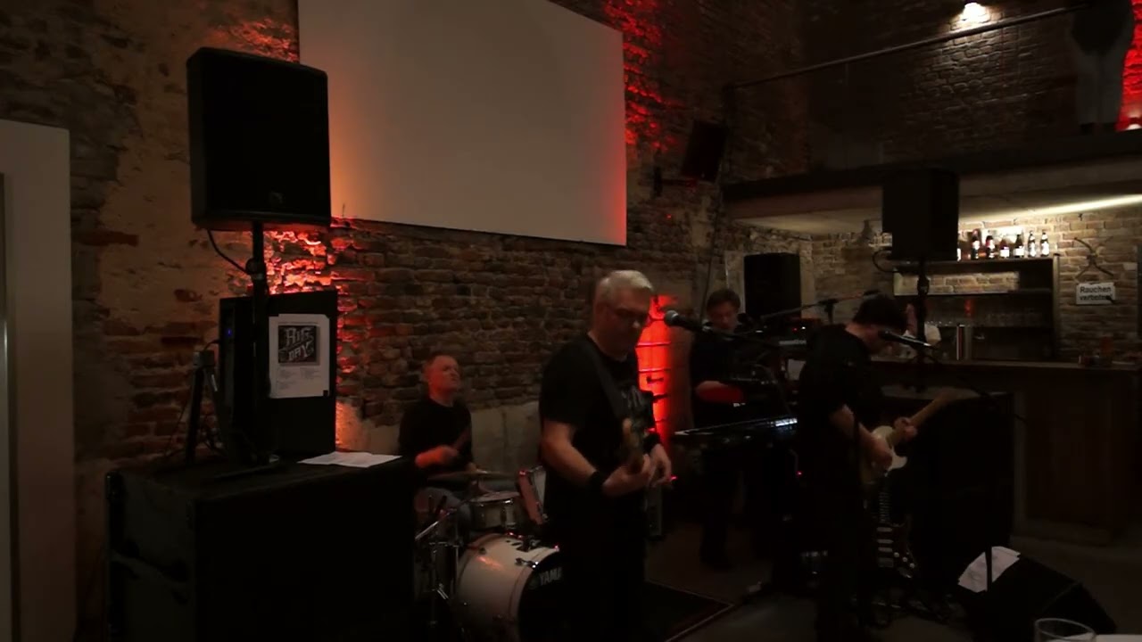 Big Day live 170126 Darker Days