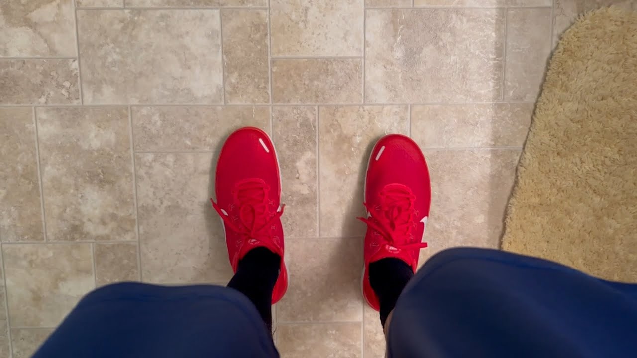 Wet Nike Free 2018  Running Shoes in the Bath