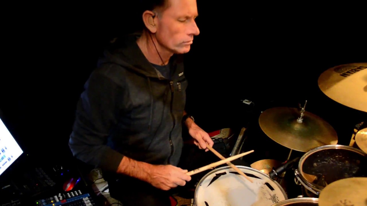 Vinnie Colaiuta. Aja transcription.