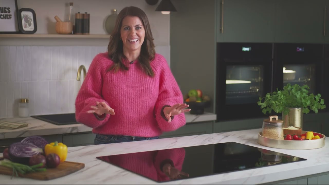 NEFF N70 induction hob with flexible cooking zones & Frying Sensor | Expert Review | NEFF Home