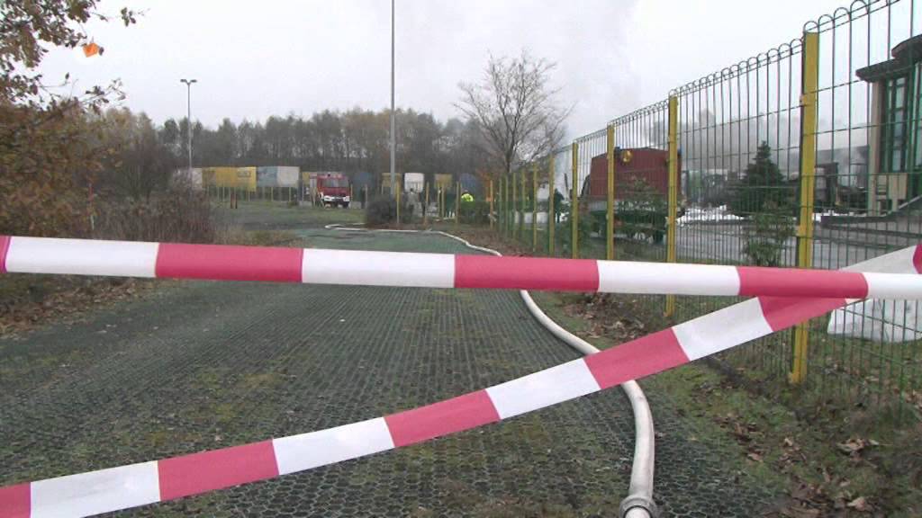 Hoher Schaden - LKW's in Rheine brennen komplett aus