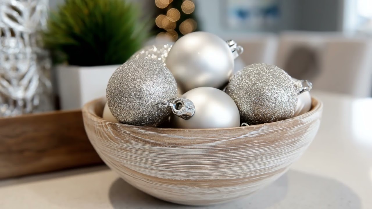Curated Christmas Spaces 2025: Elegant Minimalist Decorating Ideas
