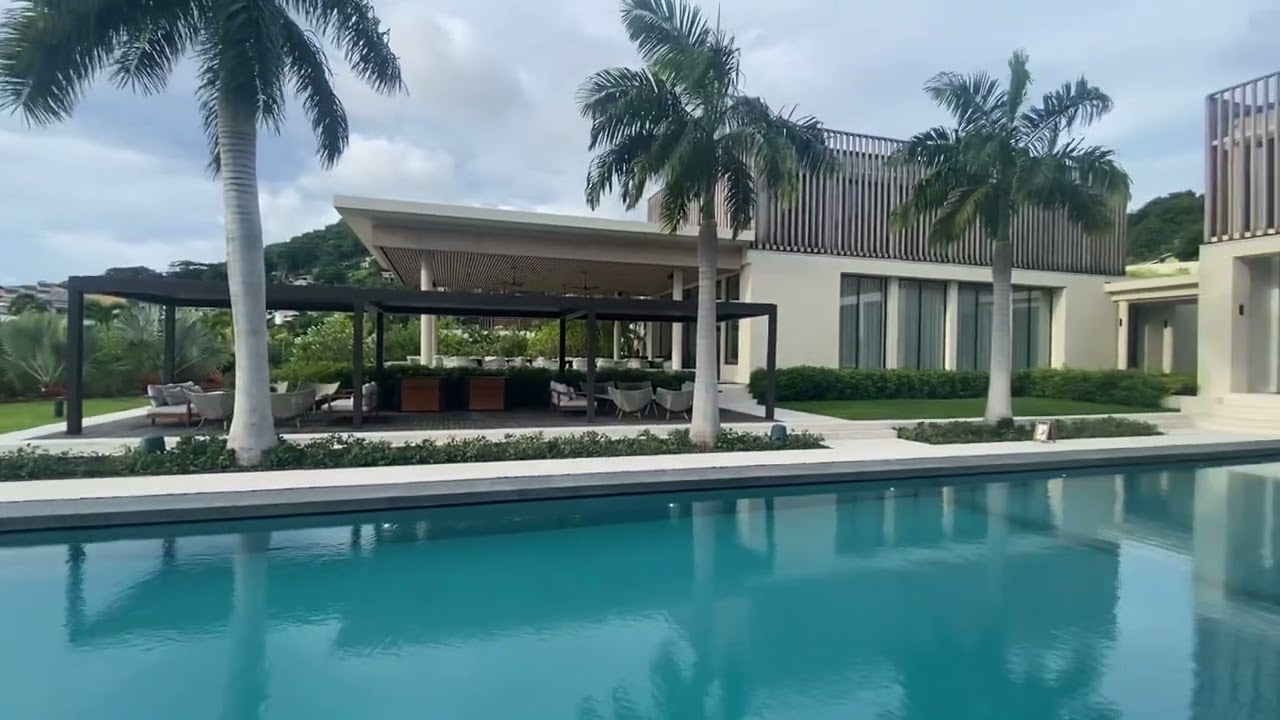 Silversands, Beachside Infinity Pool